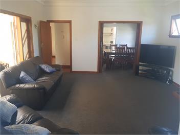 LOCATION! SUN! SPACE GALORE! - Gisborne
