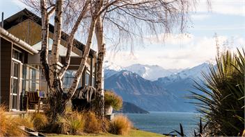 Whare Kea | Sleeps 12 | Lakefront Location | Amazing Views - Wanaka