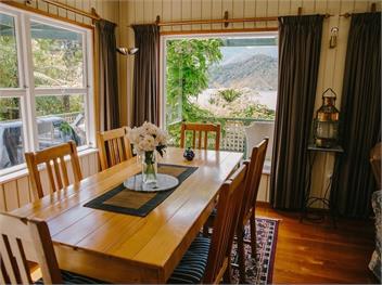 Lanza Retreat (Bachcare) - Tennyson Inlet