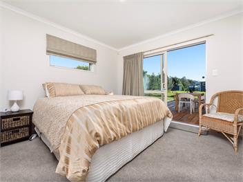 Modern Beach Break (Bachcare) - Waihi Beach