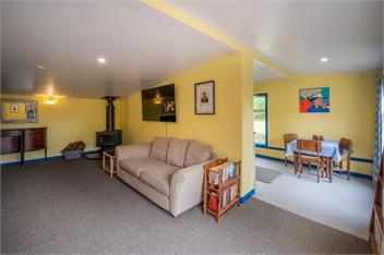 Matagouri Cottage (Bachcare) - Port Levy