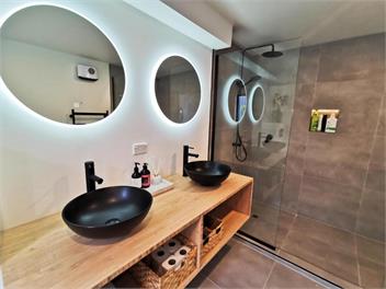 Lakeview Queenstown Holiday Home - Queenstown