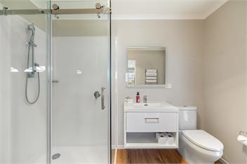 Tui Lookout - Spa Pool, Lake & Mountain Views - Taupo