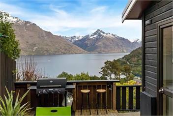 The Alpine (Bachcare) - Queenstown