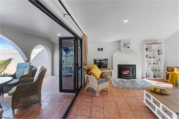 Poolside Serenity (Bachcare) - Papamoa