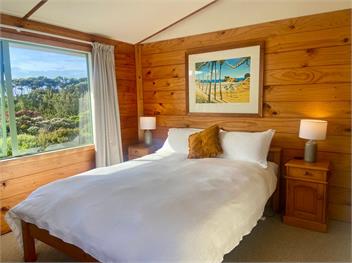 Seaview, Sun and Surf (Bachcare) - Piha