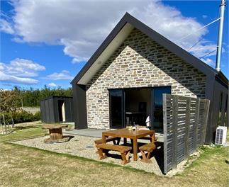 The Schist Cabin - Twizel