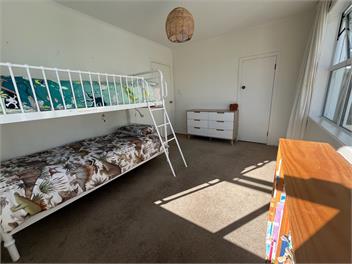 Beautiful beach bungalow with pool - Mt Maunganui
