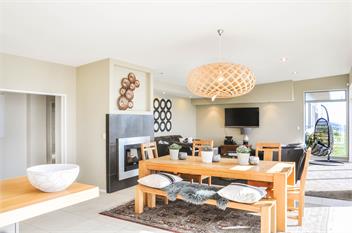 Seawatch - Spa Pool & Panoramic Ocean Views - Nelson