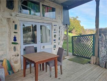 THE MUD HOUSE -