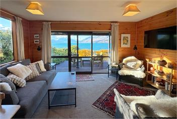 Lakeside Ōhau | Panoramic Lake & Mountain Views -