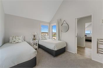 Hampton Cottage by the Lake (Bachcare) - 