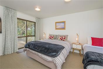Beachfront Te Horo: The Beach Retreat - Kapiti Coast