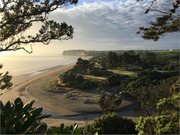 Sunny Beach Retreat - Auckland