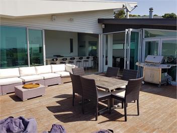 Langs Beach Stunning Ocean Views - Langs Beach