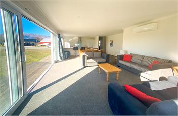 Peaceful, Warm, Sunny Lake Hawea Home - Wanaka