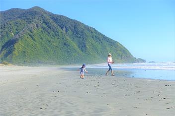Bell Birds & Sea Views Cottage - Punakaiki