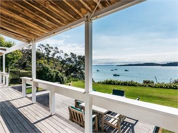 Peaceful Picnic Bay (Bachcare) - Surfdale