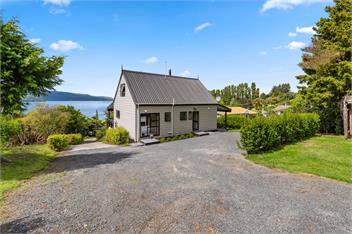 Splendour on Spencer (Bachcare) - Lake Tarawera