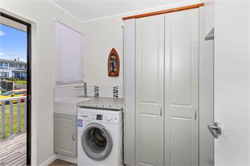 Snells Seaside Bach (Bachcare) - Snells Beach