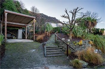 A Stunning Stay (Bachcare) - Queenstown
