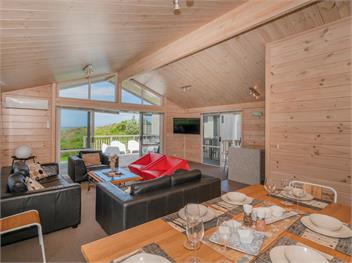 Ocean Beach Beauty (Bachcare) - Tairua