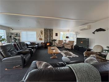Trout House - 2 Master bedrooms with ensuites - Turangi