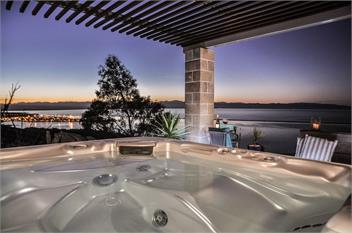 Seawatch - Spa Pool & Panoramic Ocean Views - Nelson