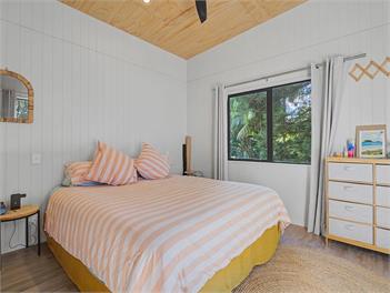 Modern Coastal Tree House (Bachcare) - Whangamata