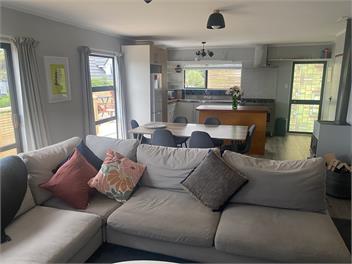 Coastal Waikanae Beach Haven - Waikanae Beach