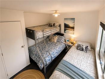 Hosts on the Coast Make Memories on Cook - 