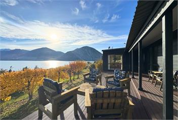 Lakeside Ōhau | Panoramic Lake & Mountain Views -