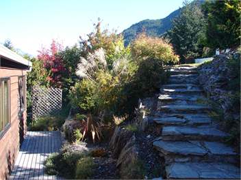 Queenstown Spacious Family Home with fantastic views - 