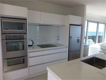 Executive Award Winning Beach House - Tauranga 