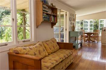 Hidden Beachfront Cottage on a Private Beach - Whangarei Heads