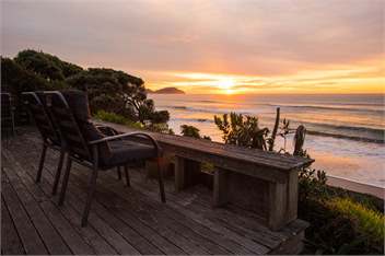  Absolute Beach Front wainui House - 