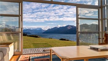 Whare Kea | Sleeps 12 | Lakefront Location | Amazing Views - Wanaka