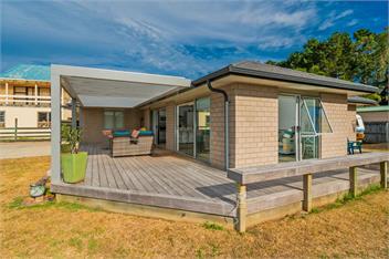 Rose's Beach Pad (Bachcare) - Matarangi