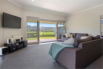 Sky Blue Retreat (Bachcare) - Waihi Beach