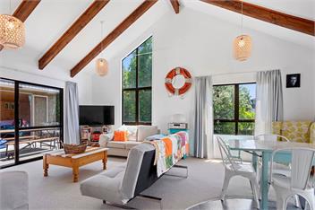 Coastal Charm (Bachcare) - Waihi Beach