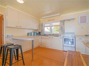 Poppy's Beach House (Bachcare) - Whangapoua