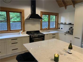 Matukituki House Lake Wanaka 5 bedroom luxury stone cottage holiday home - Wanaka