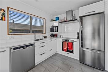 Coastal Oasis (Bachcare) - Papamoa