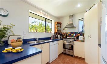 Doonside Cottage at Grossi Point - Nelson 7005