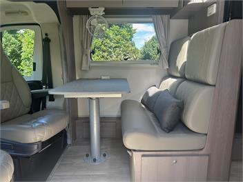 RV Space With Comfy Bed in Country Location - Hastings