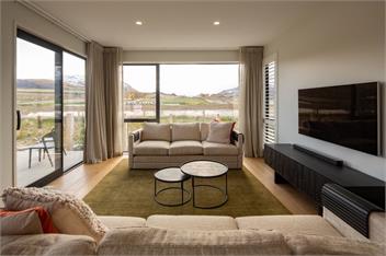 Golfers and Skiers Retreat (Bachcare) - Jacks Point