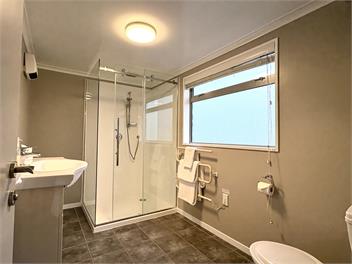 Family Apartment with Mountain Views - Twizel
