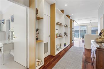 Stay over the Harbour - Beautiful Miramar Villa - Wellington