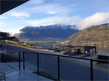 Vues on Angelo | 3BR Home, Lake & Remarkables View - Queenstown