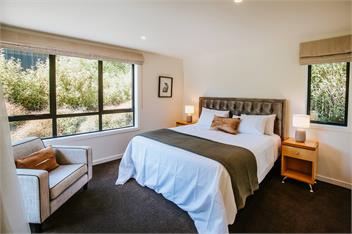 Number Three | Sleeps 8 | Family Friendly - Wanaka